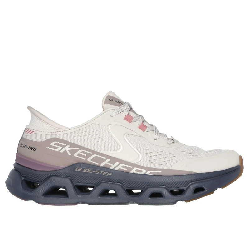 Image of Skechers Womens Trainers Skechers Glide-Step Altus Noir Female 36