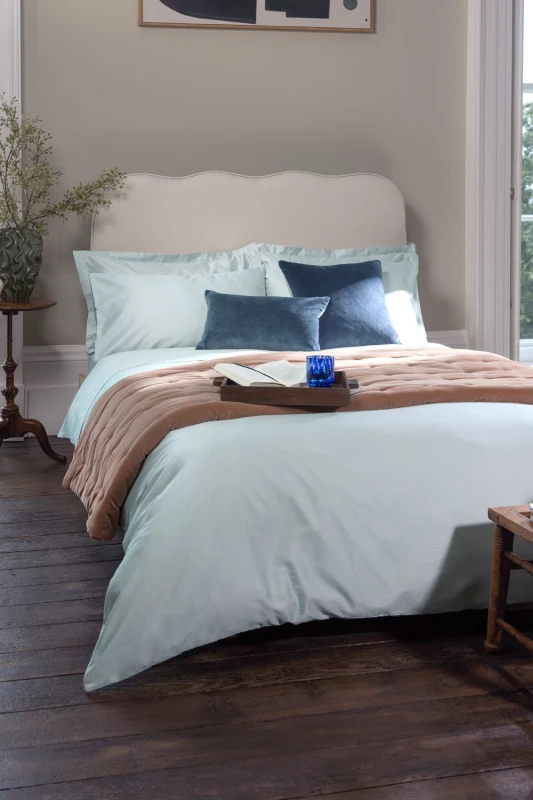 Image of CHRISTY 400TC Luxury Cotton Sateen Plain Dye Duvet Cover Sets in Light Grey Size: Double Light Grey Unisex Double