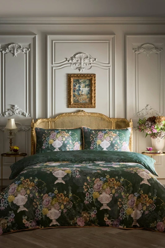Image of Laurence Llewelyn-Bowen 'Tuscan Holiday' 100% Cotton Duvet Cover Set in Green Size: Super King Green Unisex Super King