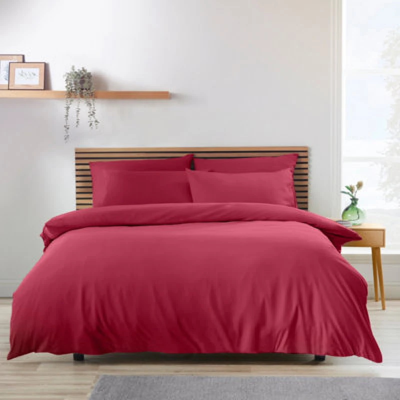 Image of Catherine Lansfield Catherine Lansfield 'So Soft Easy Iron' Duvet Cover Set in Bright Pink Size: Super King Bright Pink Super King Unisex 5057681138