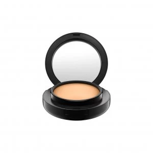 Image of MAC Studio Tech Foundation Nc30