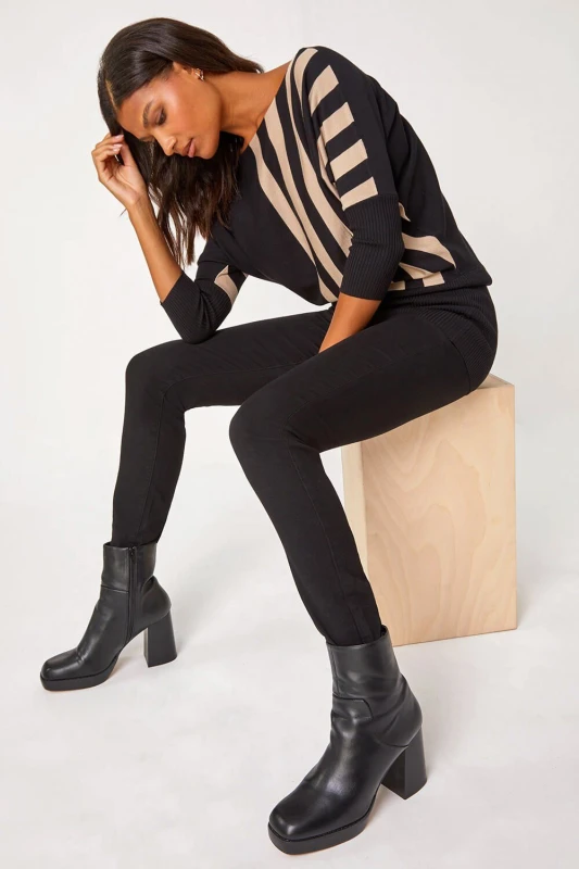 Image of Roman Contrast Stripe Print Knit Jumper Black