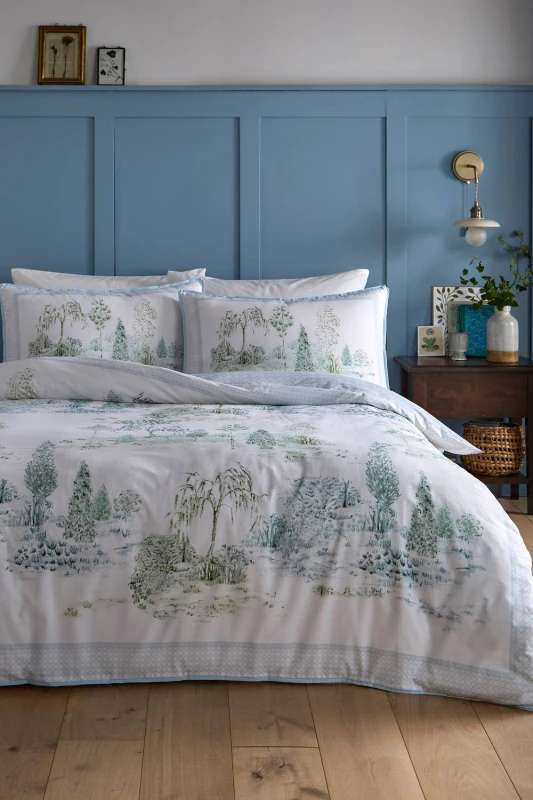 Image of Appletree 'Willow Tree Scene' 100% Cotton Duvet Cover Set in Blue Size: Double Blue Unisex Double