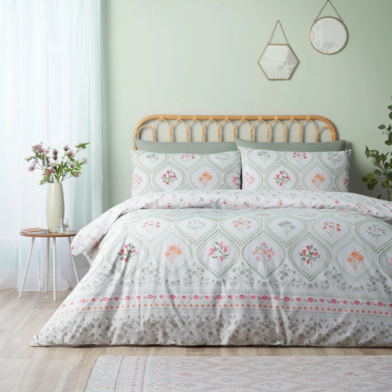 Image of Catherine Lansfield Cameo Floral Duvet Cover Bedding Set Soft Green