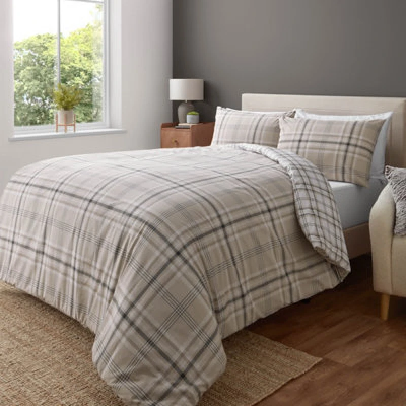 Image of Catherine Lansfield 'Kelso Check' Reversible Duvet Cover Set in Natural Size: King Natural Unisex King