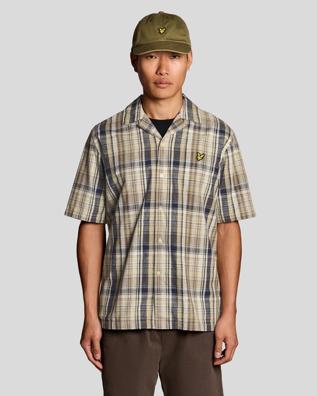 Image of Lyle & Scott Mens Short Sleeve Linen Blend Check Shirt in Green