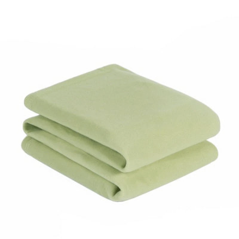 Image of OHS OHS Warm Plain Fleece Throw Over Bed Blanket in Light Green Size: 120cm x 150cm Light Green 120cm x 150cm Unisex 5027434156085