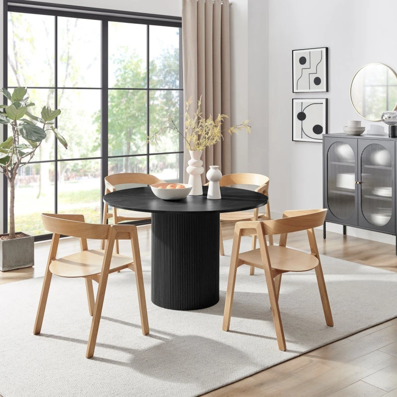 Image of FurnitureboxUK FurnitureboxUK Penrose Black Round Dining Table & 4 Oak Masa Chairs in Light Oak Light Oak One Size Unisex 5061064385538