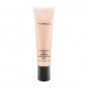 Image of MAC Studio Sculpt Foundation Nw15