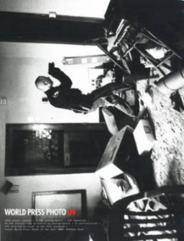 Image of World Press Photo 09 by Kari Lundelin Paperback