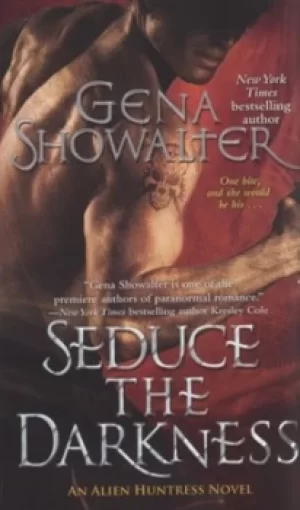 Image of Seduce the darkness by Gena Showalter