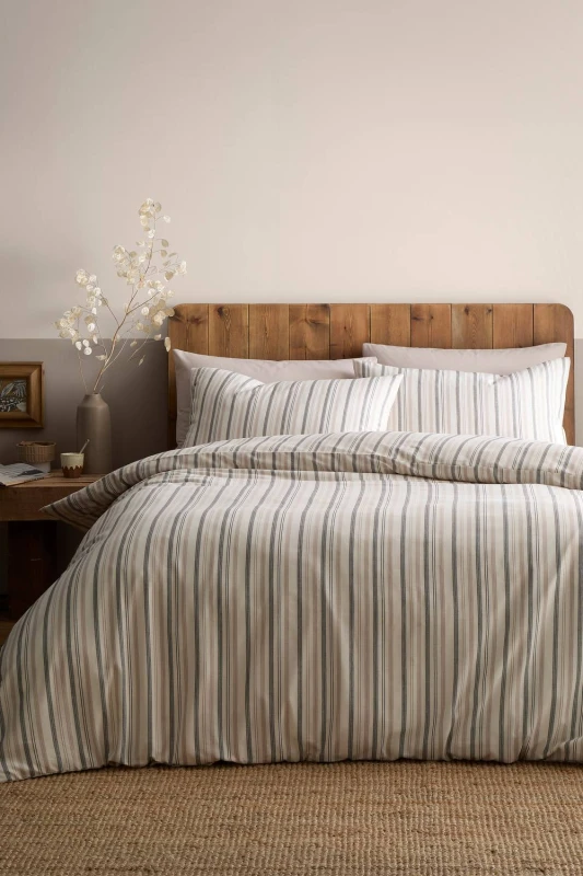 Image of Appletree 'Yarn Dyed Woven Thin Stripe' Woven Duvet Cover Set in Natural Size: Single Natural Unisex Single
