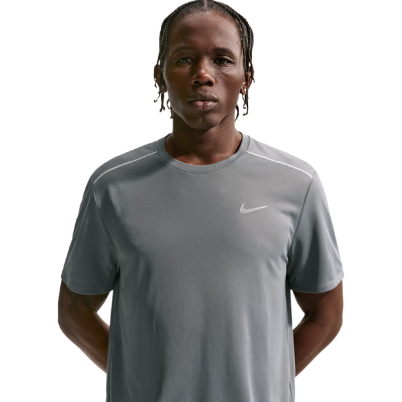 Image of Nike Miler|Miler Men T-Shirts - Grey - Size M - Poly Jersey