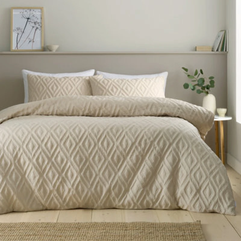 Image of Catherine Lansfield Jacob Geo Soft Touch Super King Duvet Cover Set With Pillowcases Natural