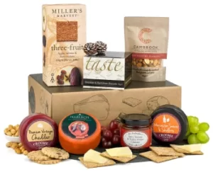 Image of Hampers Of Distinction Three Cheese Lovers Hamper