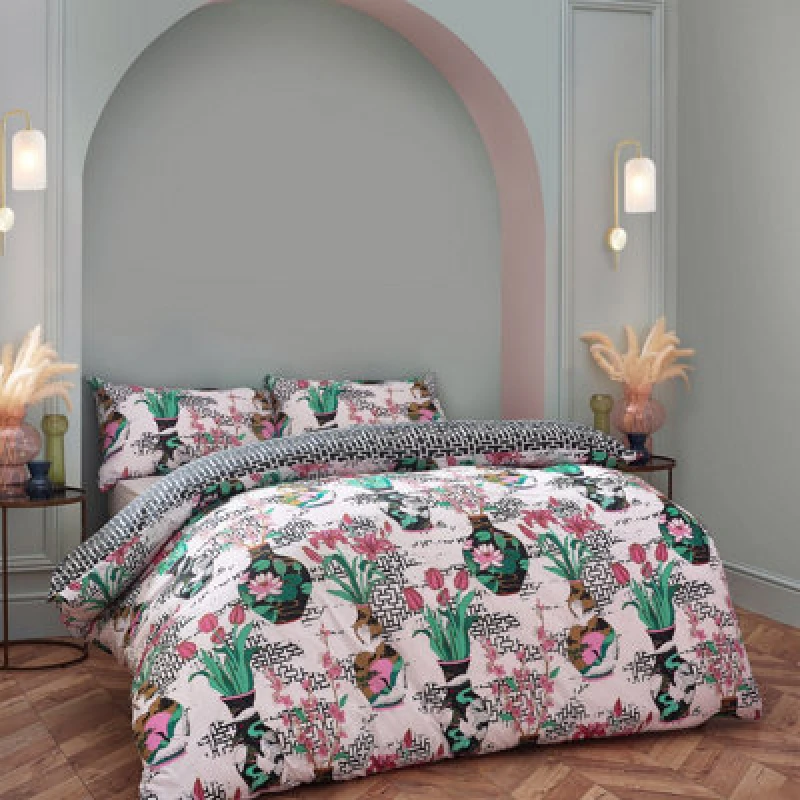 Image of Furn. Ishiko Floral Reversible Duvet Cover Set, Double, White