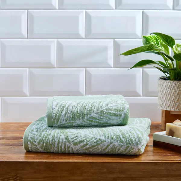 Image of Matteo 100% Cotton Green Towel Green