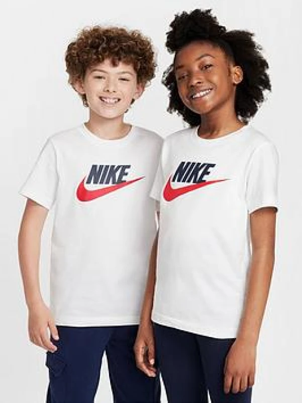 Image of Nike Sportswear T-Shirt Junior - White Male 7 - 8 Years