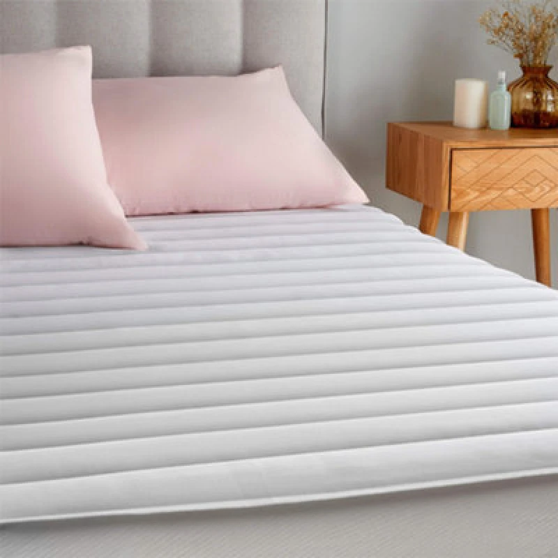 Image of Silentnight Quilted Deep Mattress Protector White UCYCU Unisex Super King