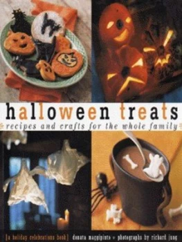 Image of Halloween Treats by Donata Maggipinto Paperback