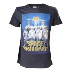 Image of SPACE INVADERS Alien Astronauts Mens Medium T-Shirt, Charcoal Small Dark Grey
