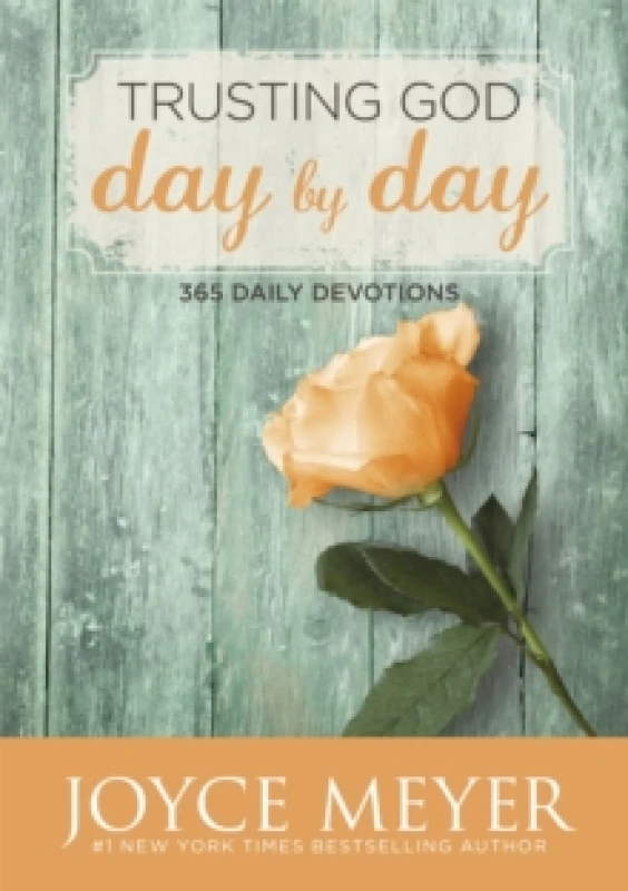 Image of Trusting God Day by Day : 365 Daily Devotions Paperback / softback