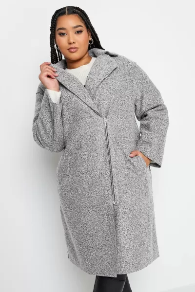 Image of Yours Boucle Bier Coat Berry, Red, Size 26-28, Women