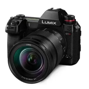 image of Panasonic Lumix DC-S1RM with L-Mount 24-105mm lens