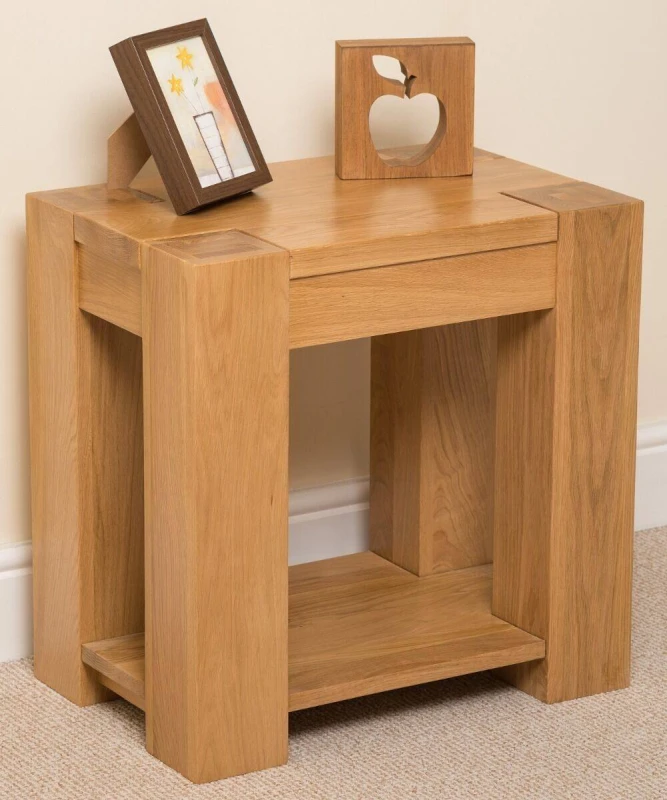 Image of Thats Furniture Kuba Solid Oak Lamp Table for Living Room in Light Oak Light Oak Unisex