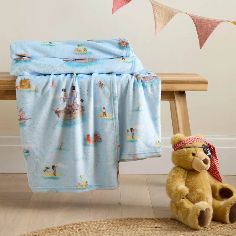 Image of Belle & Boo Pirates Cosy Fleece Blanket Throw Blue unisex 150x200cm