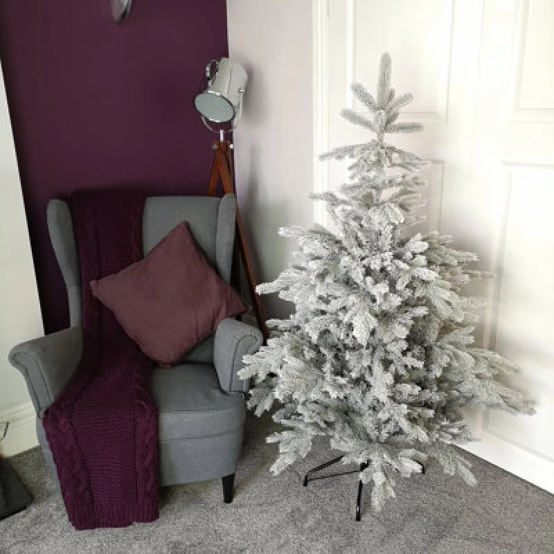 Image of Samuel Alexander 150cm 5ft Grey Frosted Grandis Fir PE / PVC Mix Hinged Festive Christmas Tree 1038 tips White unisex