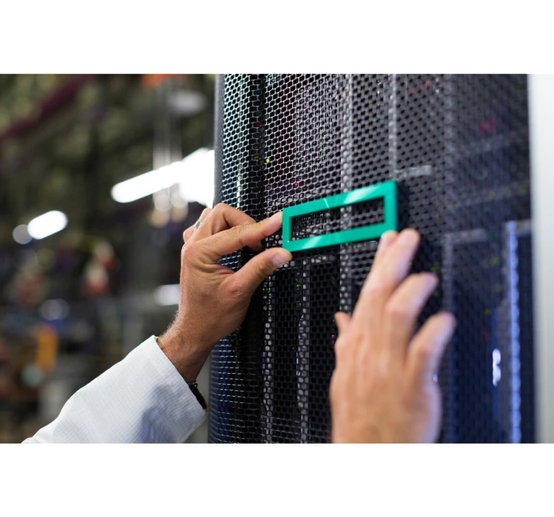 Image of HPE STOREEASY 1660 4LFF MID DRIVE CA