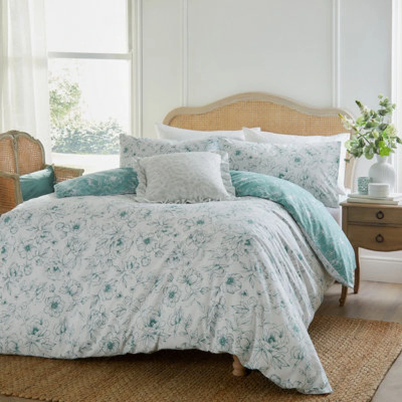 Image of Wylder Bella Reversible Floral Duvet Cover Set, Double, Blue