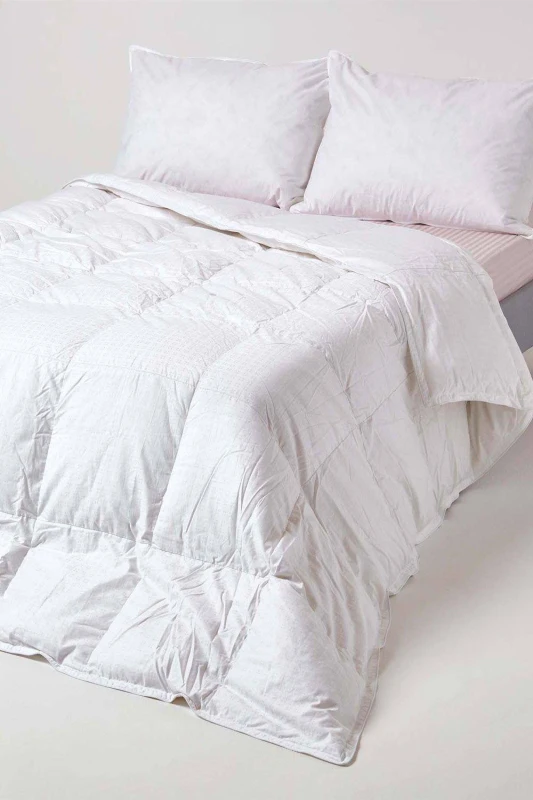 Image of Homescapes Premium White Goose Down 4.5 Tog King Size Summer Duvet