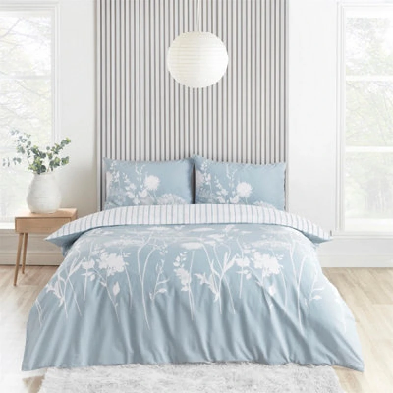 Image of Catherine Lansfield Meadowsweet Floral Blue Duvet Cover Set Super King Bedding Set