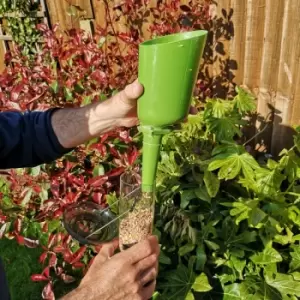 image of Tom Chambers Green Funnel Style Plastic Multi Purpose Scoop with Release Hatch for Filling Bird Feeders