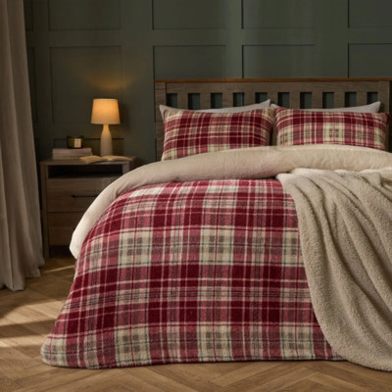Image of OHS OHS Teddy Fleece Duvet Cover Set Pillowcase Bedding Check in Red Size: Single Red Single Unisex 5027434172047