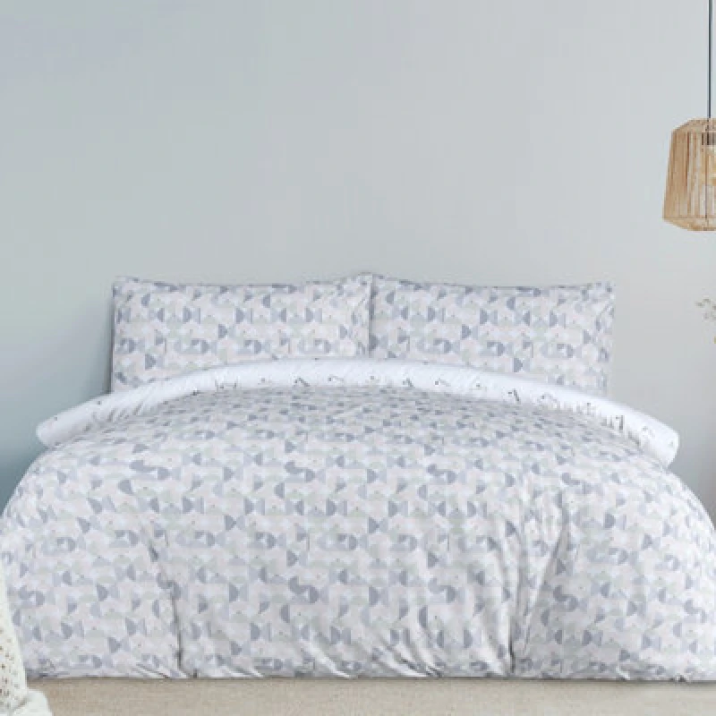 Image of Smart Living Smart Living Printed Reversible Circle Geo Duvet Cover With Pillowcases in Blue Size: King Blue King Unisex 5056557526550