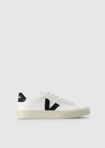 Image of Veja Womens Campo Classic Trainers In Extra White Black Emeraude