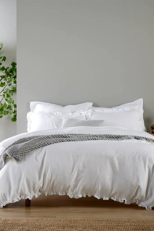 Image of CHRISTY Double Layered Relaxed Cotton Ruffle Design Duvet Cover Set in White White Unisex Double