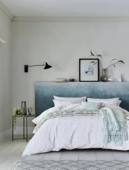 Image of Helena Springfield White Woven Spot Bedding Set - Superking