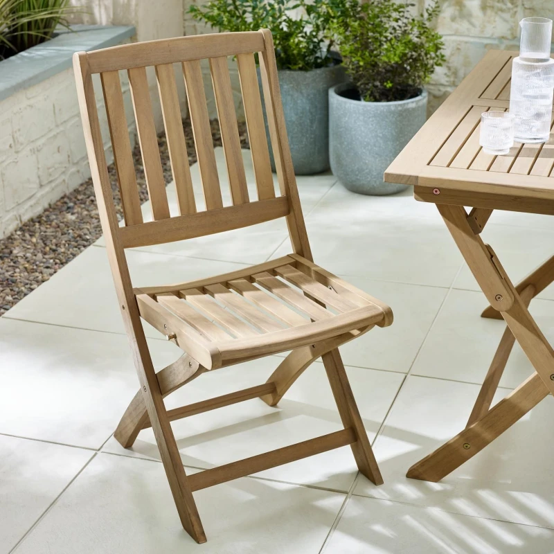 Image of FurnitureboxUK FurnitureboxUK Hamburg 2 x Solid Wood Folding Outdoor Dining Chairs in Light Brown Light Brown One Size Unisex 5056784305010