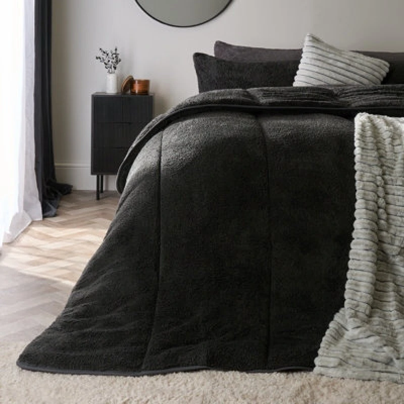 Image of OHS OHS Teddy Fleece Coverless Duvet 10.5 TOG Pillowcase in Charcoal Size: Single Charcoal Single Unisex 5027434175482