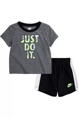 Image of Boys, Nike Younger Boy Tide Pool Short Sleeved T-Shirt & Short Set - Black, Size 4-5 Years