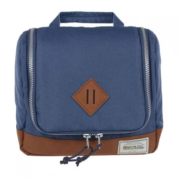 image of Regatta Stamford Washbag - DkDenim/Stlr