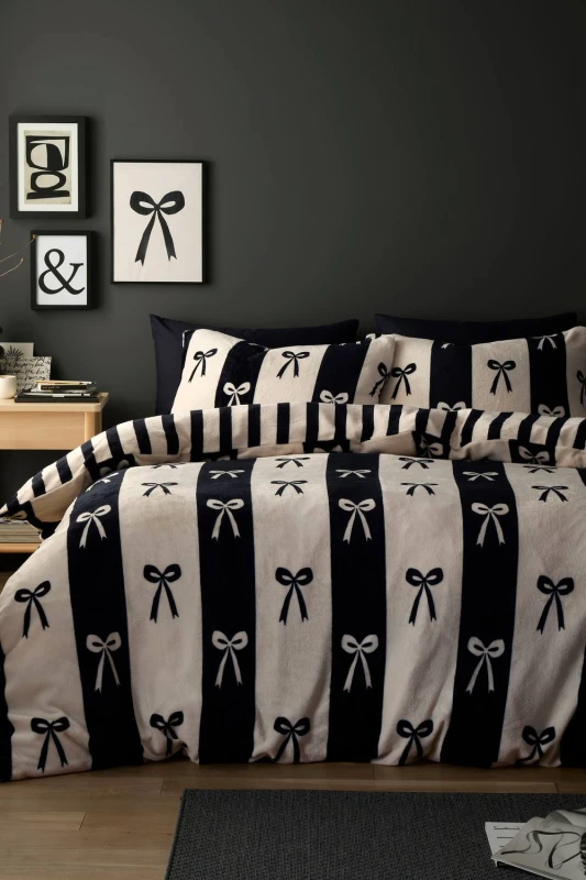 Image of Fusion 'Bows' Soft Fleece Duvet Cover Set in Black Size: Single Black Unisex Single
