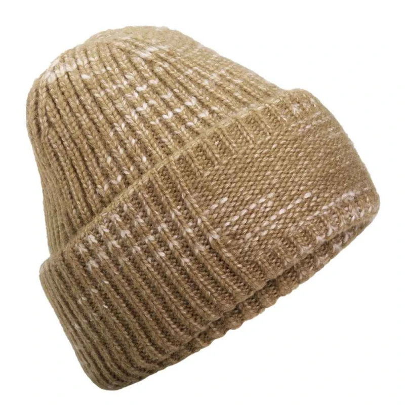 Image of Beechfield Beechfield Men Patch Chunky Knit Beanie in Medium Beige Medium Beige One Size Male 5063574673655