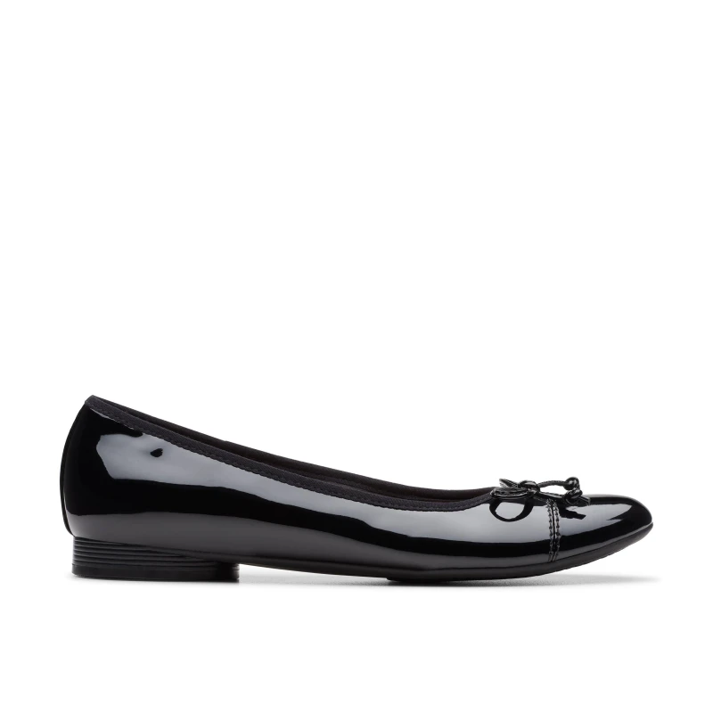 Image of Clarks Clarks Women Loreleigh Rae Black Patent Ballerina Size: 8-Wide Fit Black 8-Wide Fit Female 5063090805943