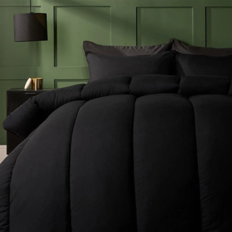 Image of OHS OHS Soft Coverless 10.5 TOG Duvet Set Pillowcase Quilted Cover in Jet Black Size: Single Jet Black Single Unisex 5027434235315