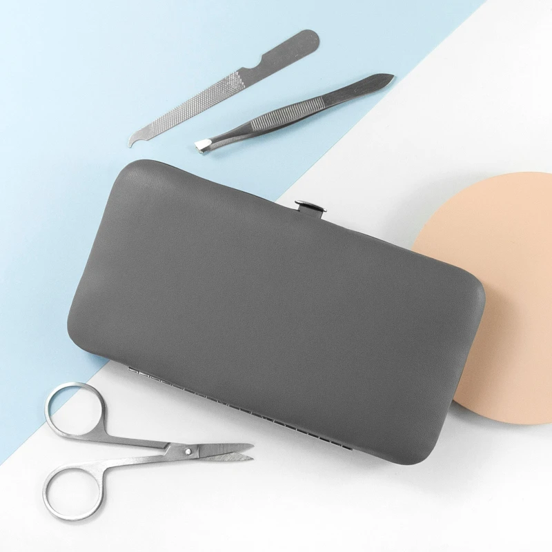 Image of Treat Republic Luxury Manicure Set Grey